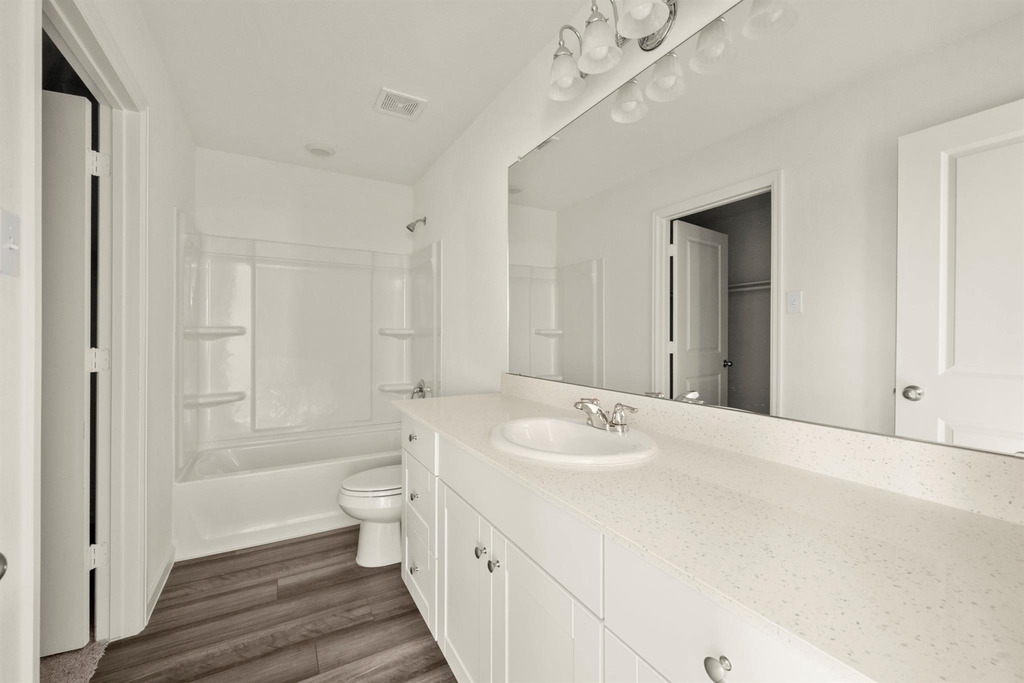 688 Amesbury - Photo 15