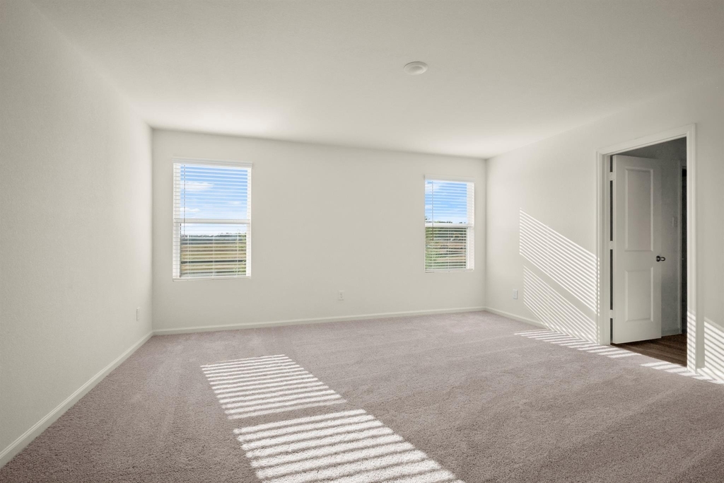 688 Amesbury - Photo 13