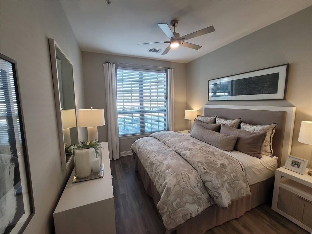 2111 Austin Street - Photo 7