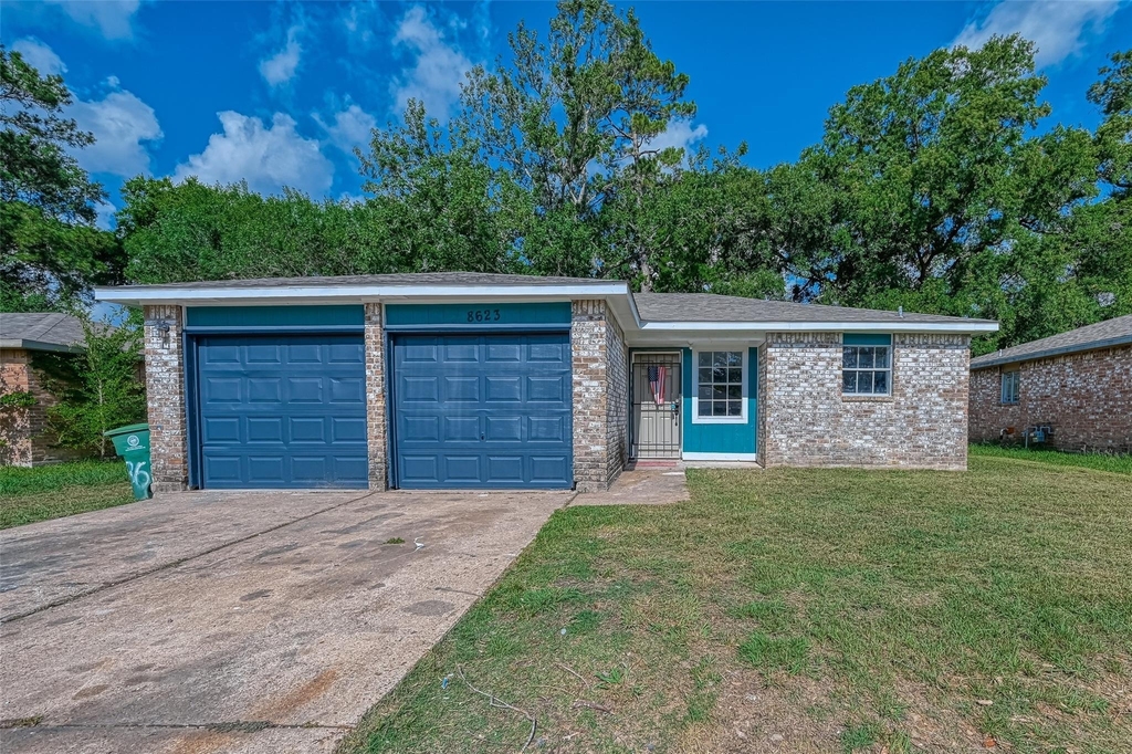 8623 Valley Forest Drive - Photo 0