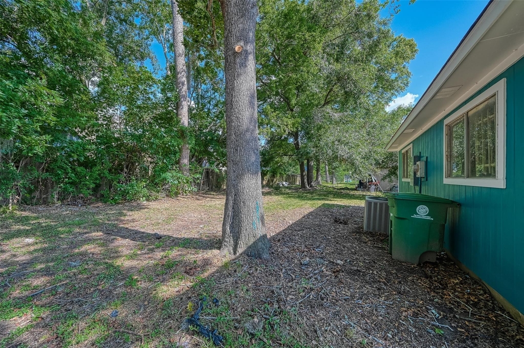 8623 Valley Forest Drive - Photo 34