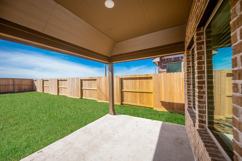 30327 Centipede Grove Lane - Photo 16