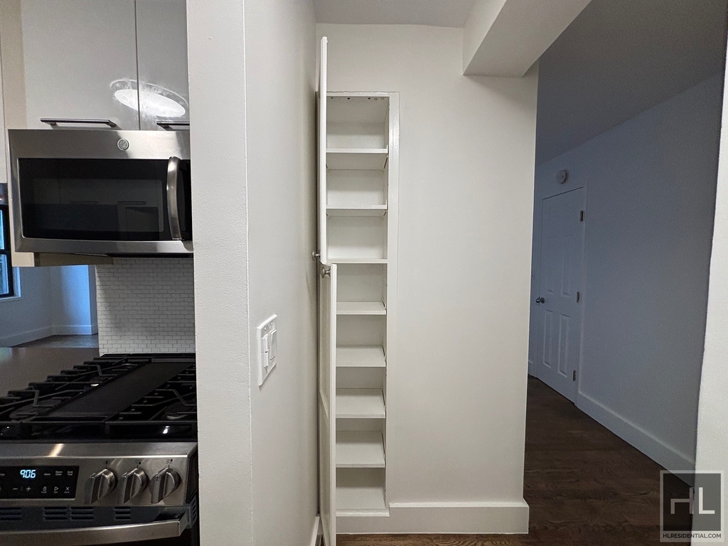 East 63 Street - Photo 13