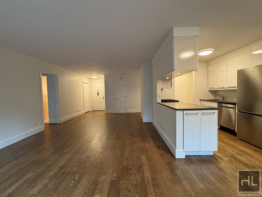 East 63 Street - Photo 15