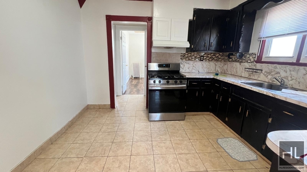 1409 East 48 Street - Photo 2