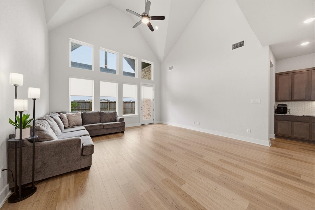 26307 Camden Canyon Avenue - Photo 7