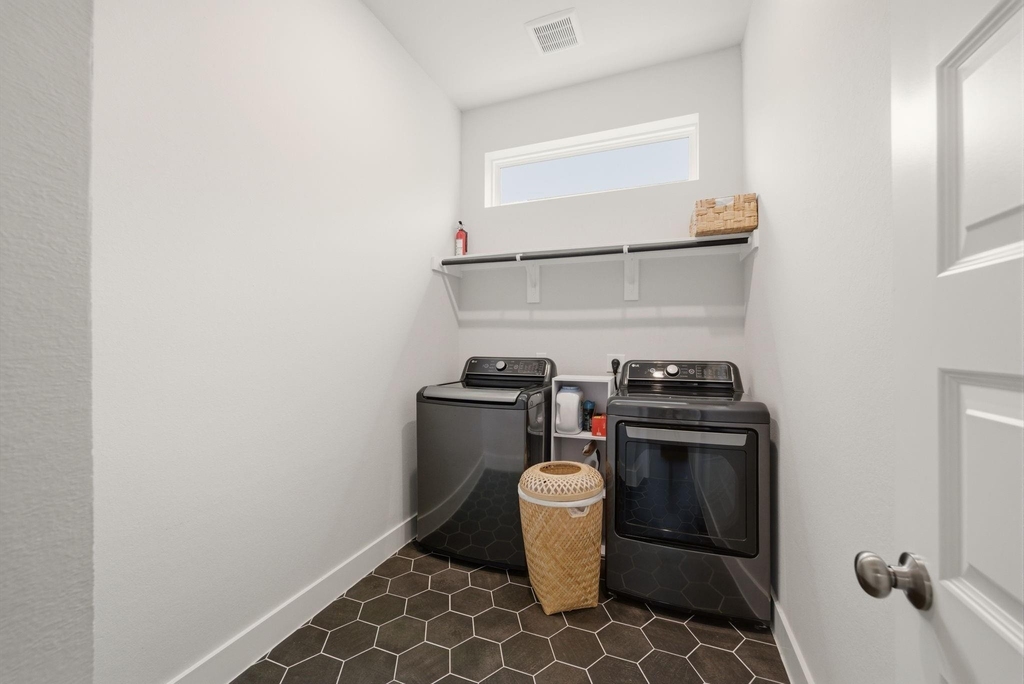 26307 Camden Canyon Avenue - Photo 28