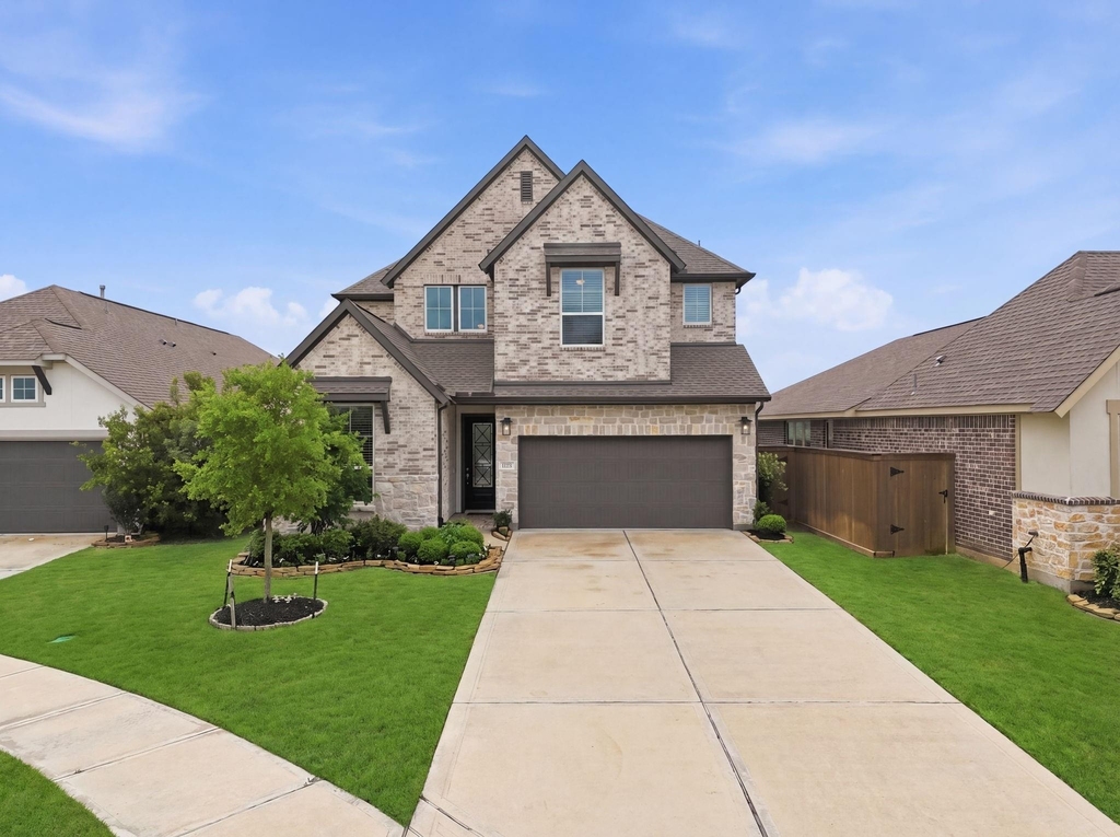 26307 Camden Canyon Avenue - Photo 1