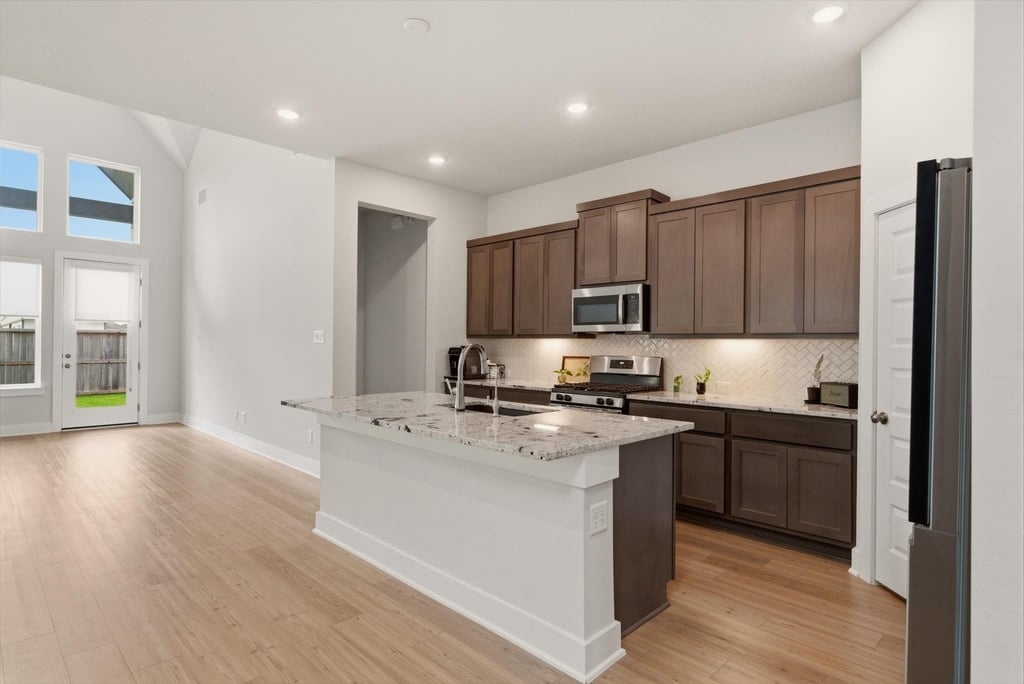 26307 Camden Canyon Avenue - Photo 10