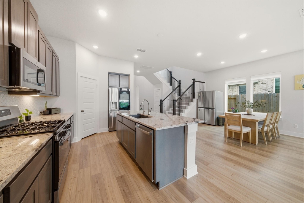 26307 Camden Canyon Avenue - Photo 12
