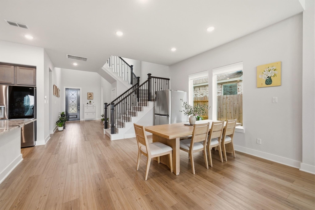 26307 Camden Canyon Avenue - Photo 14