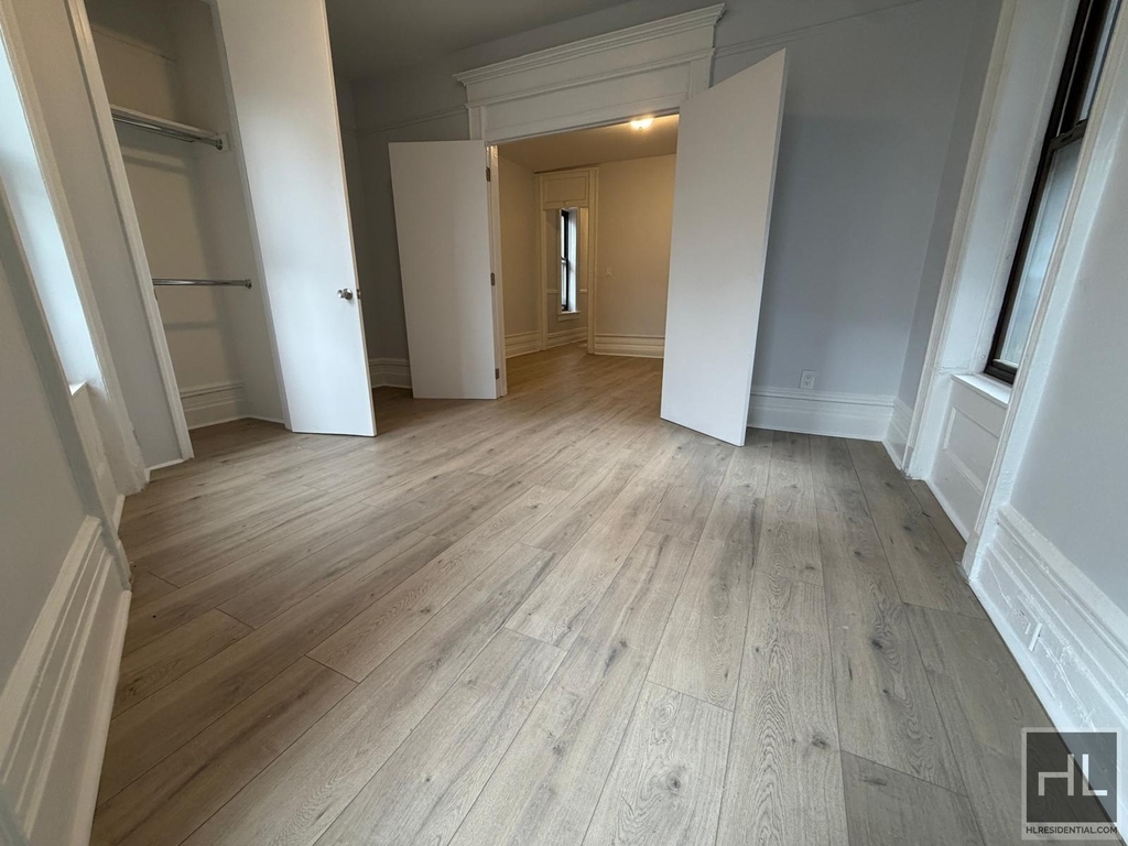 Newkirk Avenue - Photo 1