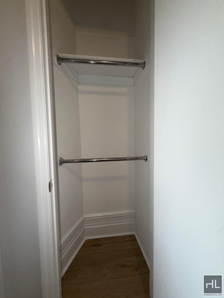 Newkirk Avenue - Photo 4