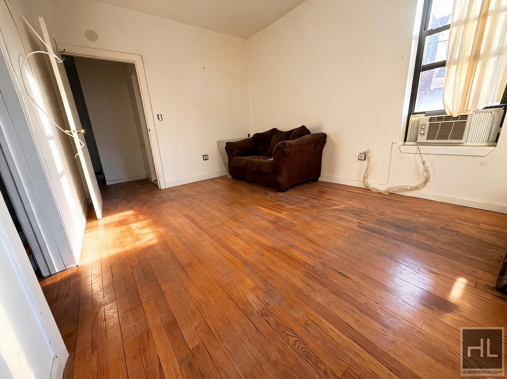 West 10 Street - Photo 1