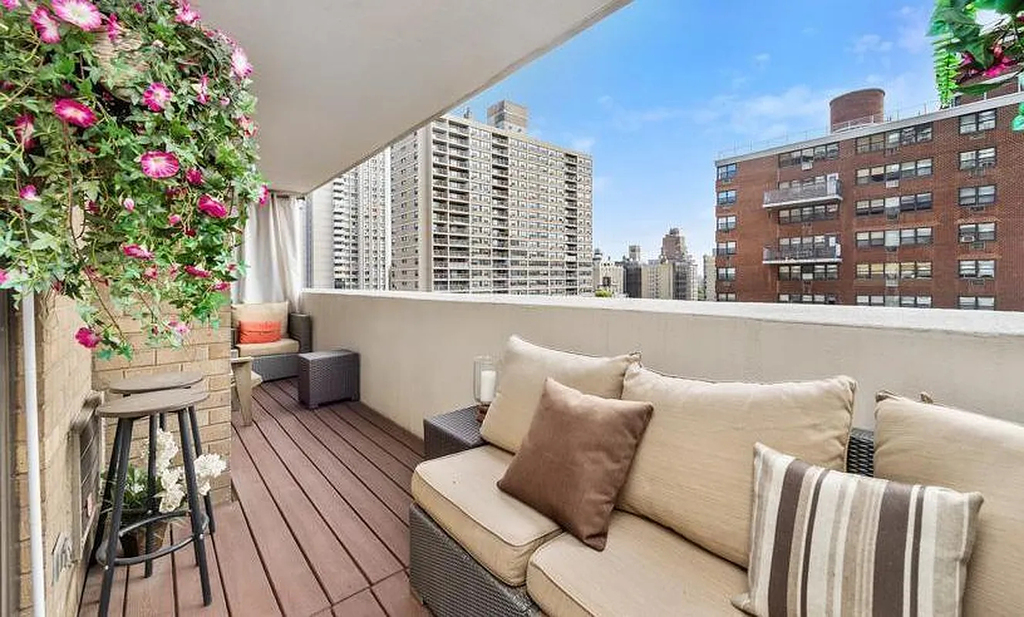 100 West 94th Street - Photo 1