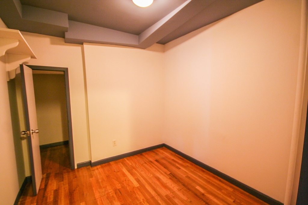  East 4th Street - Photo 7