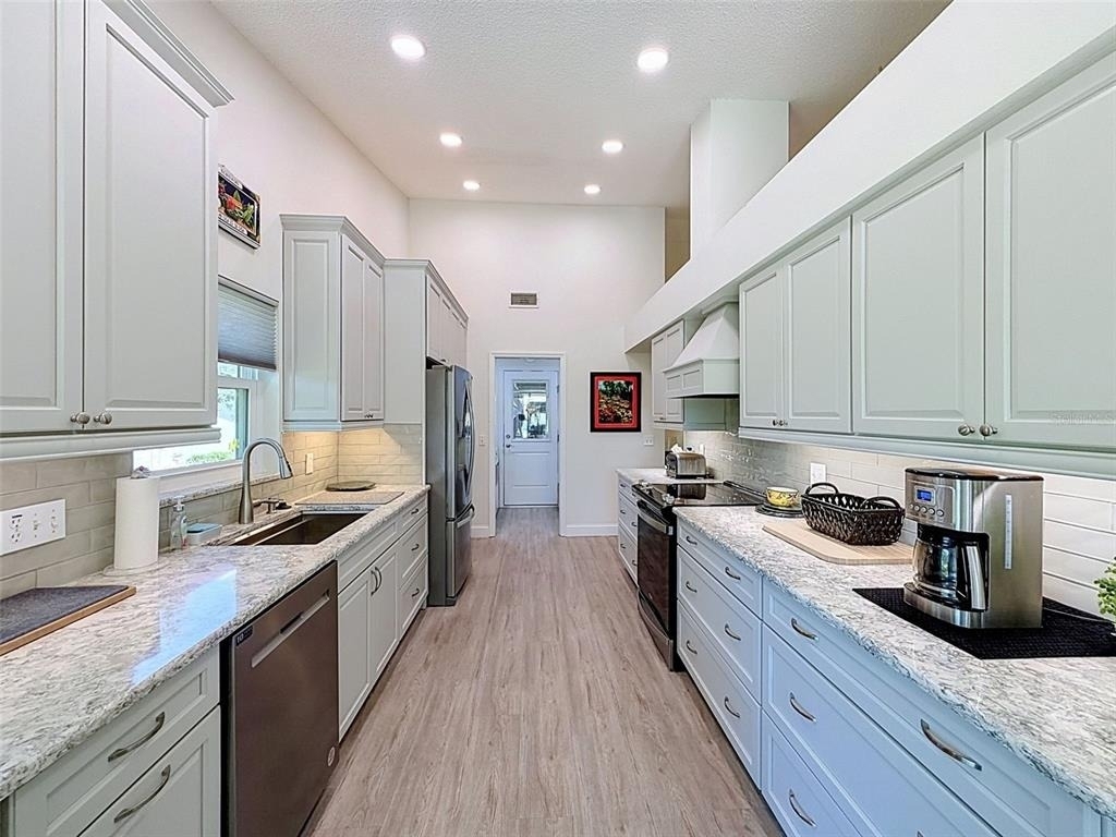 7442 Woodhollow Road - Photo 18