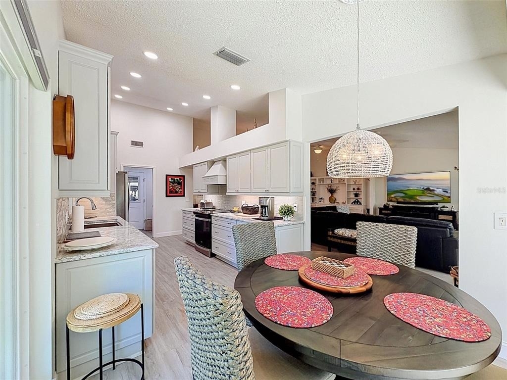 7442 Woodhollow Road - Photo 16