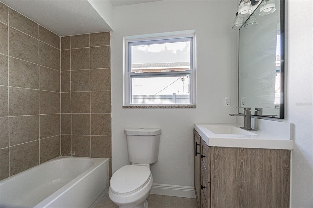 558 Clearwater Largo Road N - Photo 6
