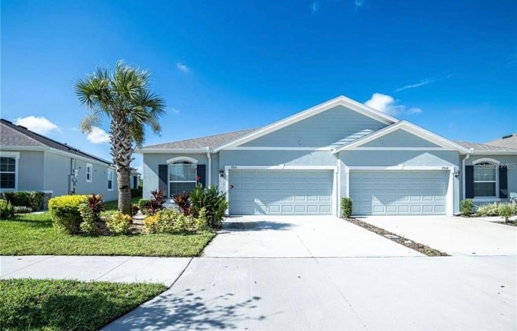 7916 Stonebrook Circle - Photo 0
