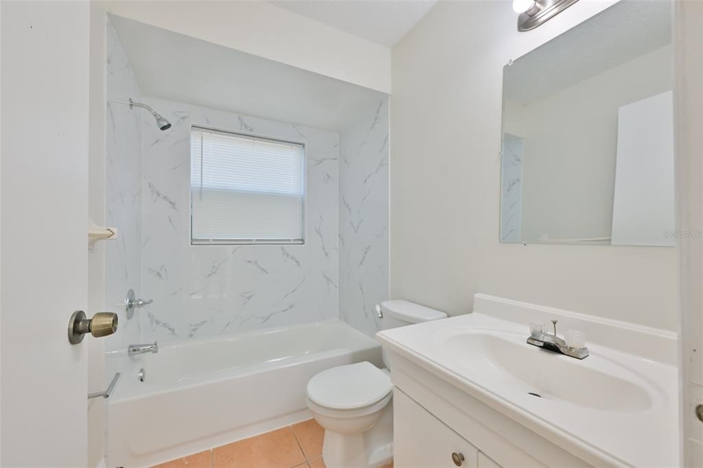 15616 Avalon Avenue - Photo 13