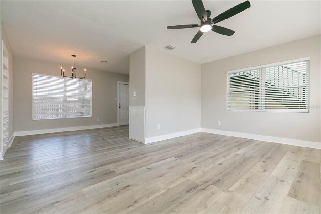 2600 52nd Avenue N - Photo 2