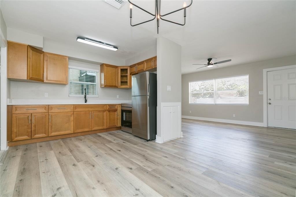 2600 52nd Avenue N - Photo 3