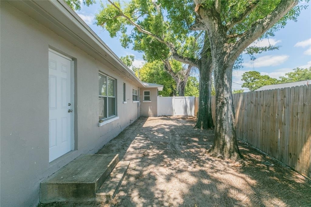 2600 52nd Avenue N - Photo 13