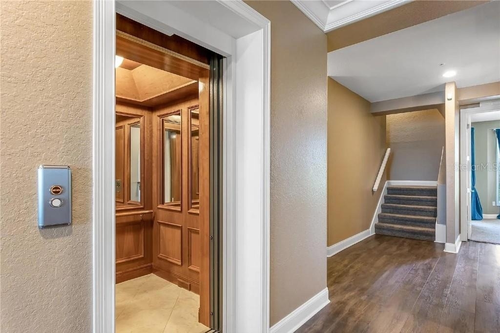 1714 Park Street N - Photo 11