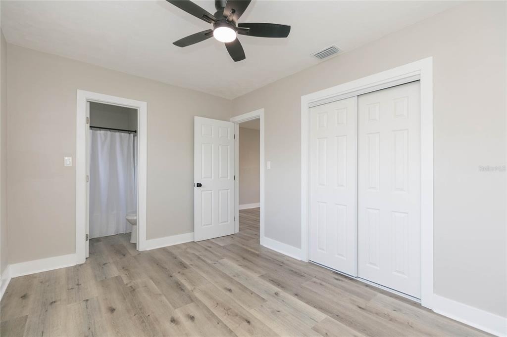 2600 52nd Avenue N - Photo 6