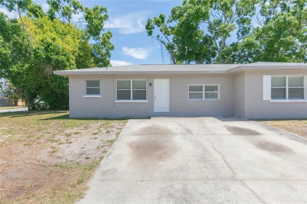 2600 52nd Avenue N - Photo 0