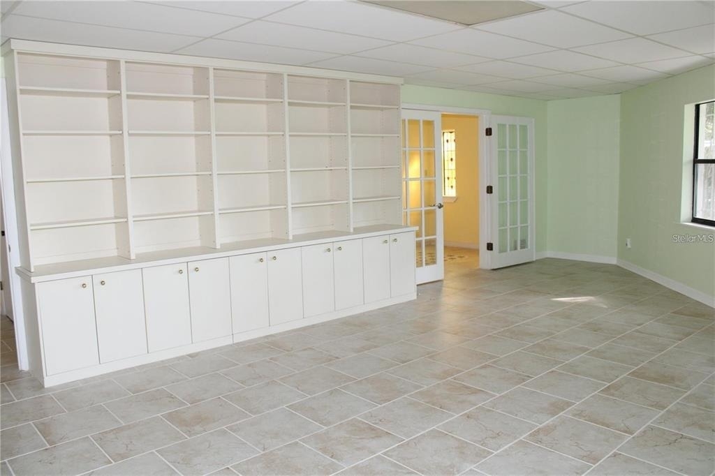 5828 Oakhurst Drive - Photo 2