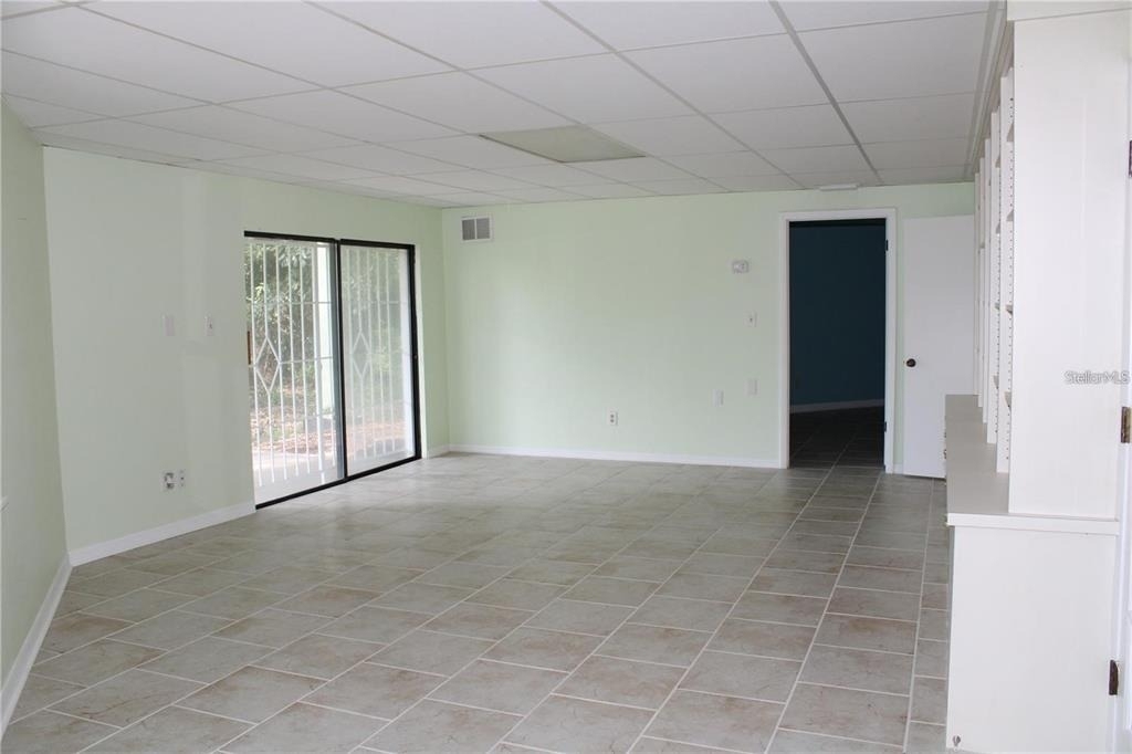 5828 Oakhurst Drive - Photo 3