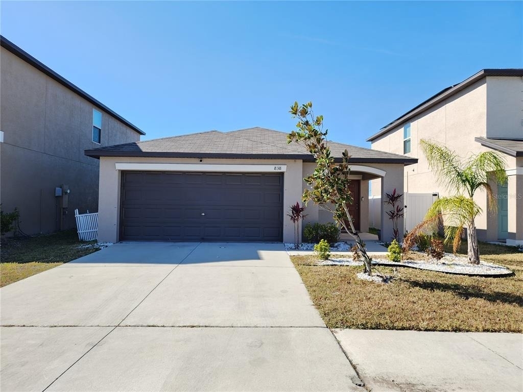 838 Olive Conch Street - Photo 0