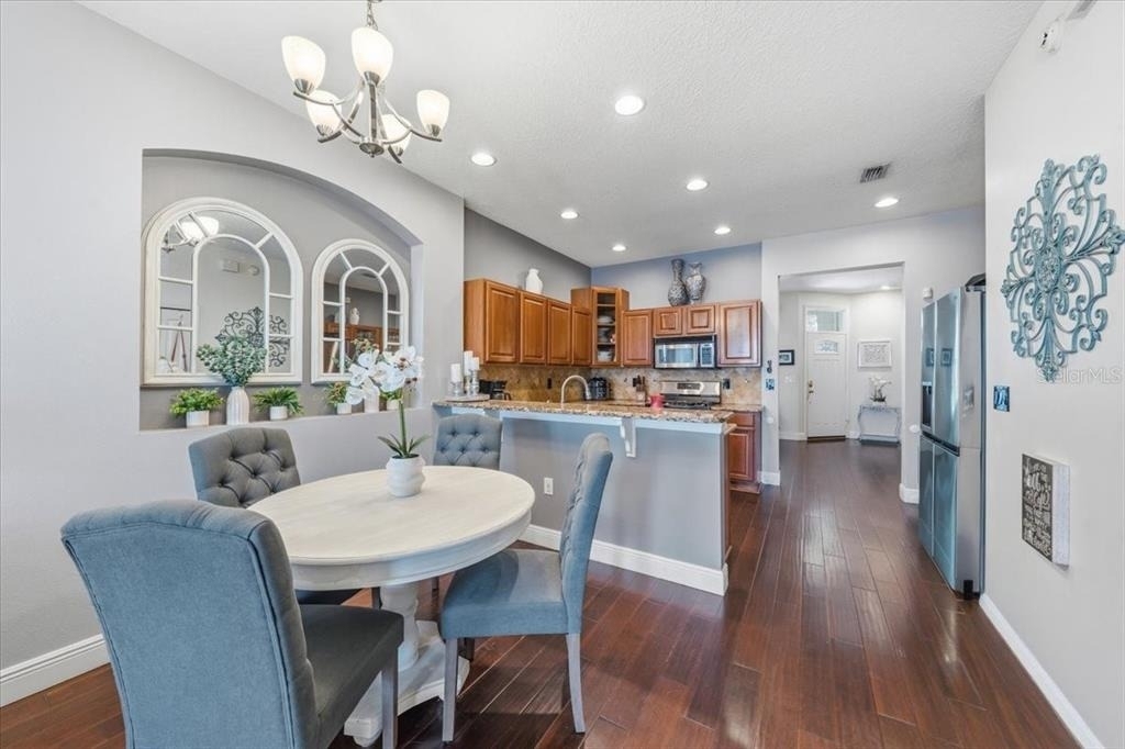 9606 Royce Drive - Photo 2