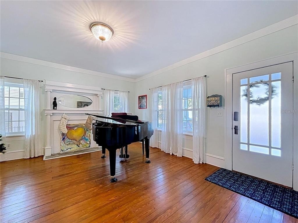 901 W Baker Street - Photo 3