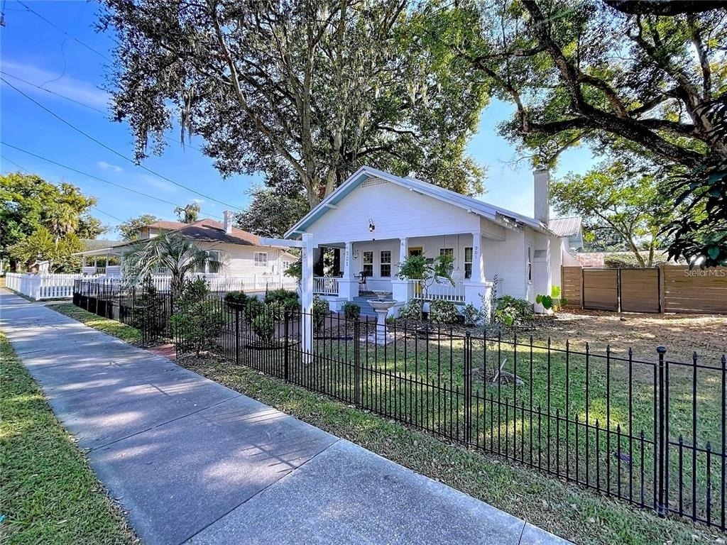 901 W Baker Street - Photo 1