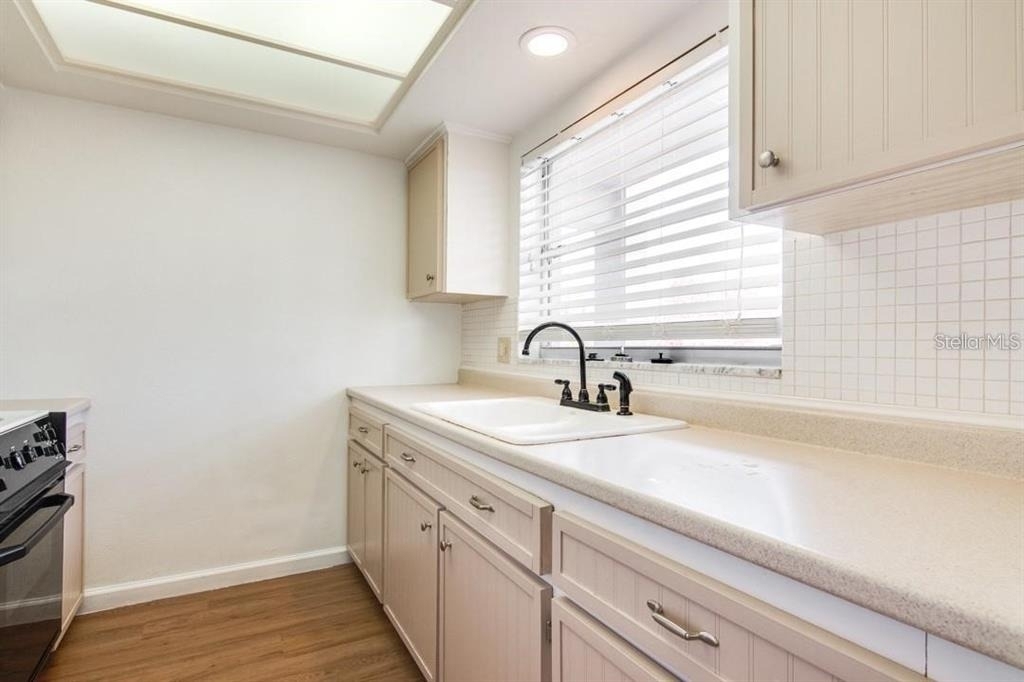 1303 S Hercules Avenue - Photo 12