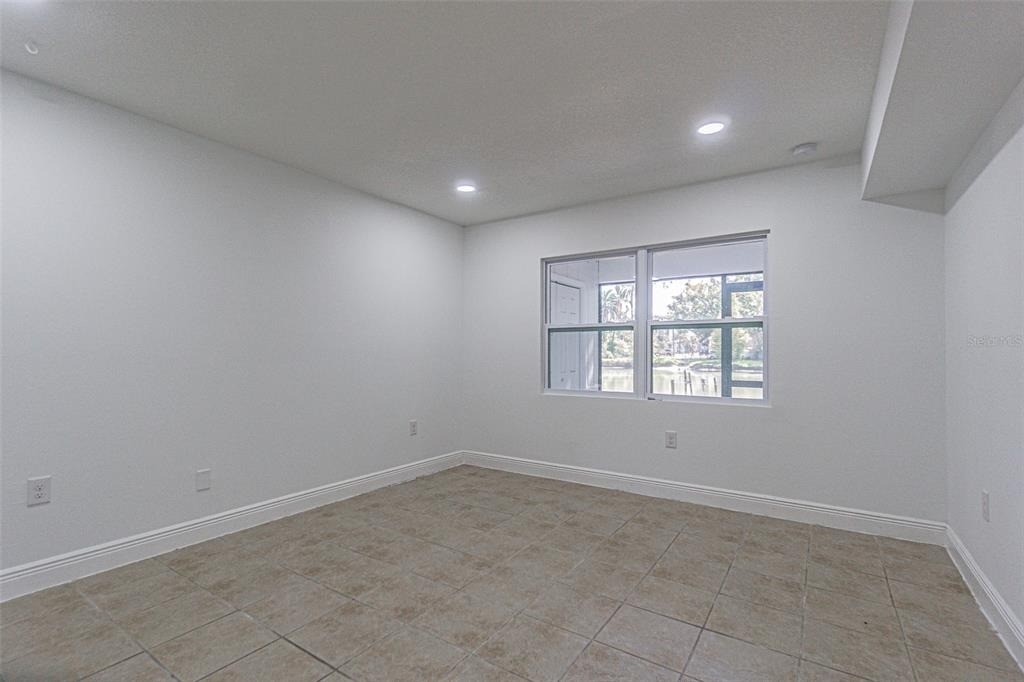 556 Clearwater Largo Road N - Photo 6