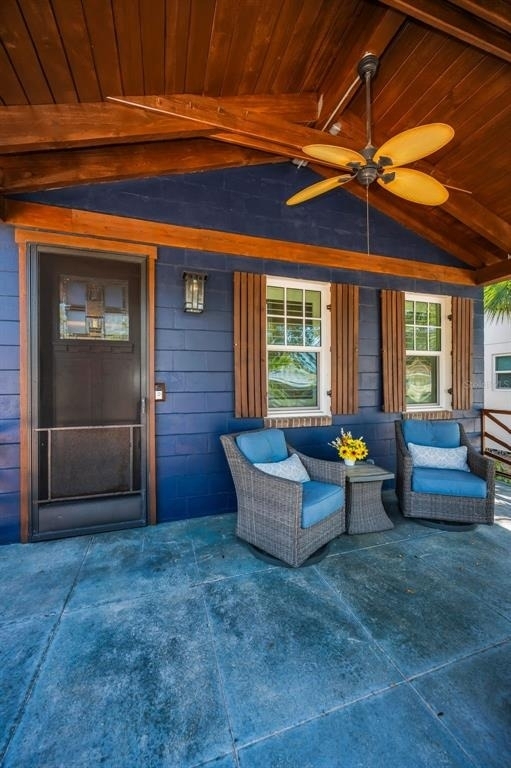 525 Lexington Street - Photo 2