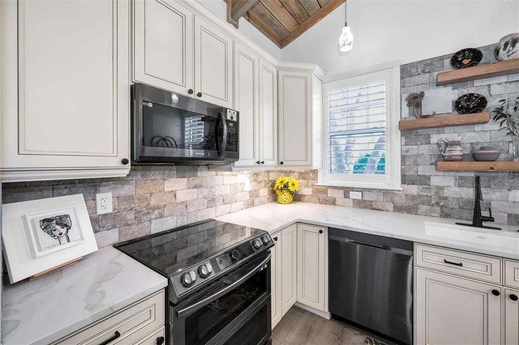 525 Lexington Street - Photo 13