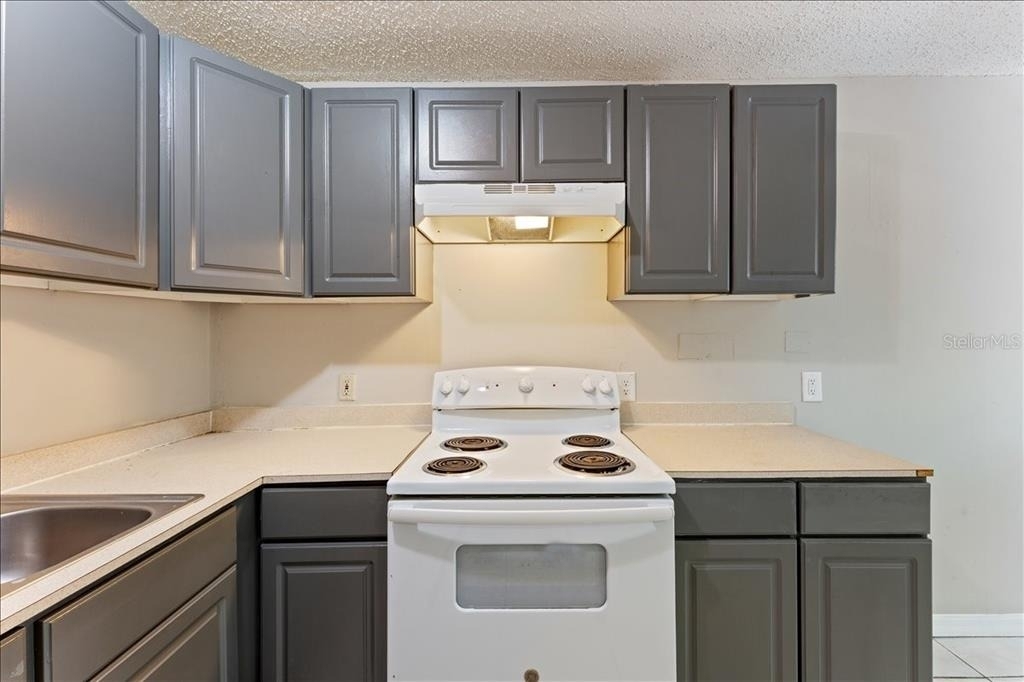 6345 Newtown Circle - Photo 4