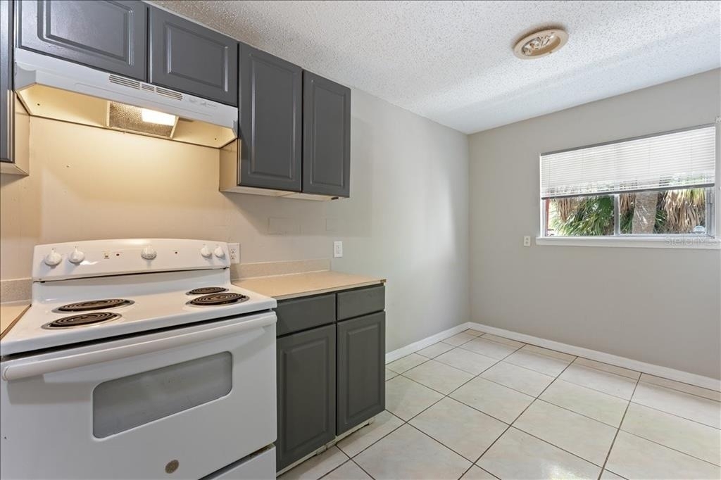 6345 Newtown Circle - Photo 5