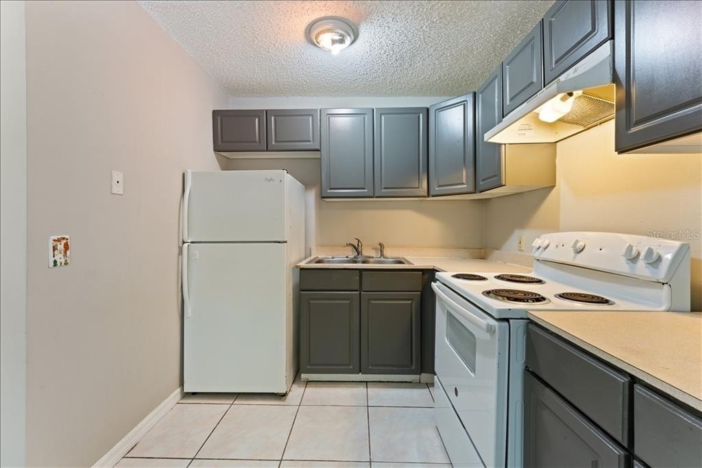 6345 Newtown Circle - Photo 3