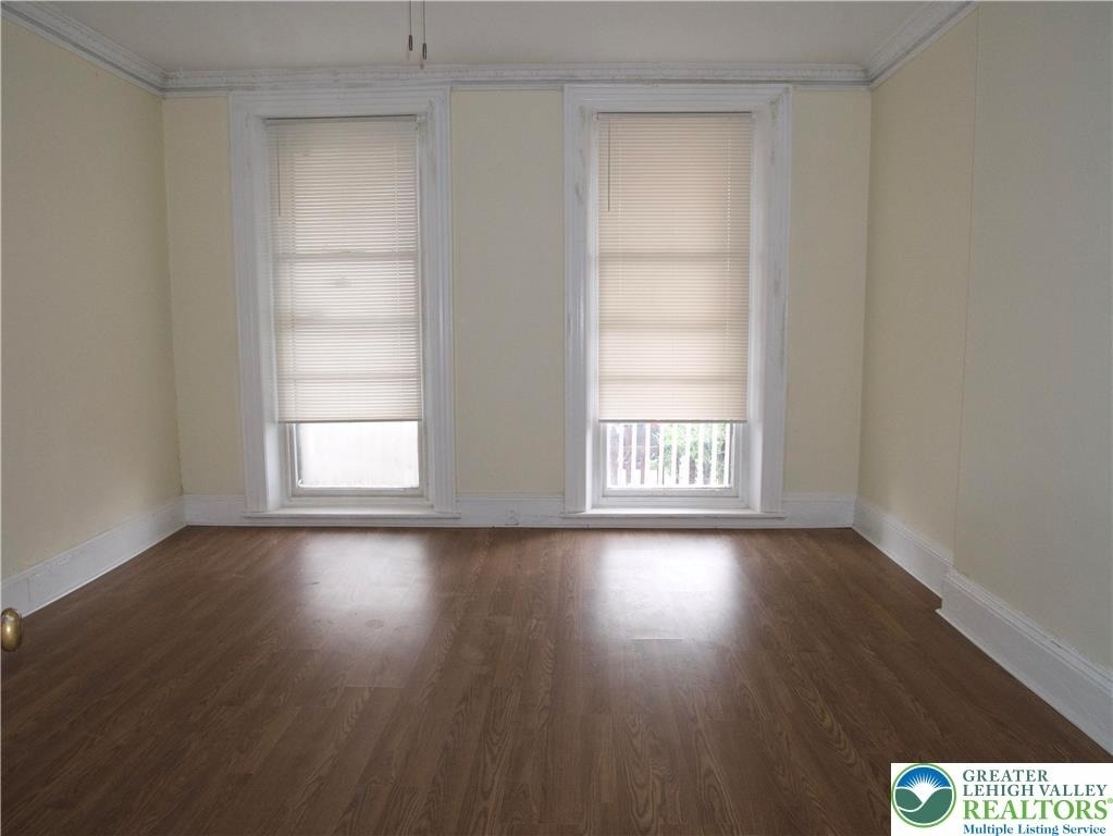 1020 Ferry Street - Photo 4