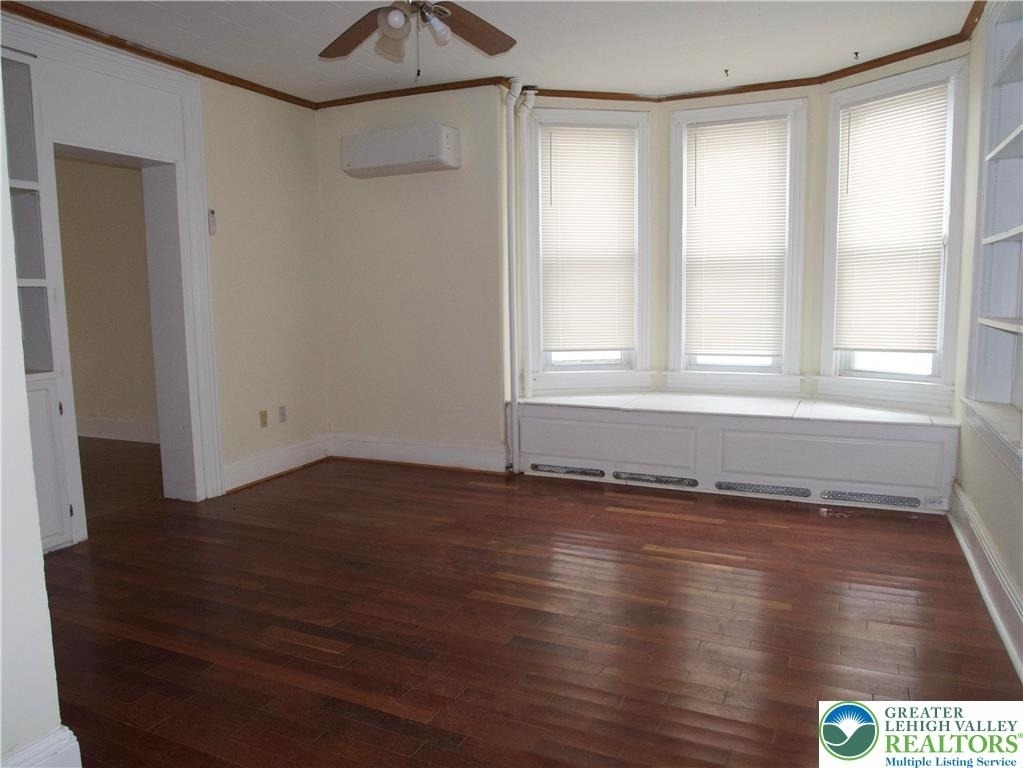 1020 Ferry Street - Photo 1
