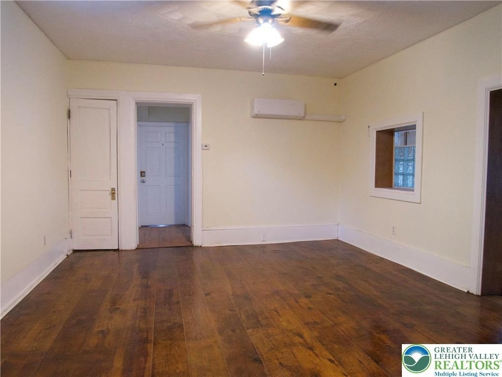 1020 Ferry Street - Photo 9