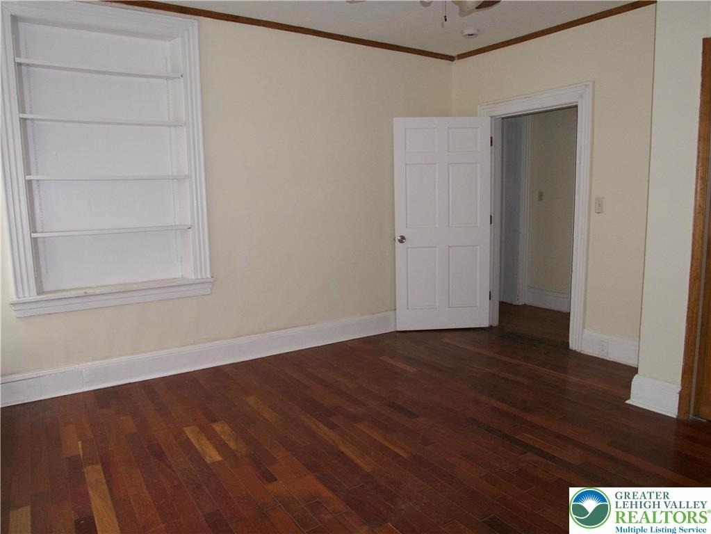 1020 Ferry Street - Photo 3