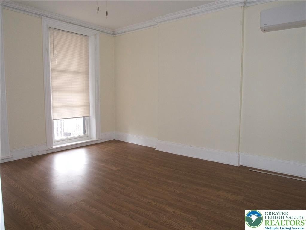 1020 Ferry Street - Photo 7