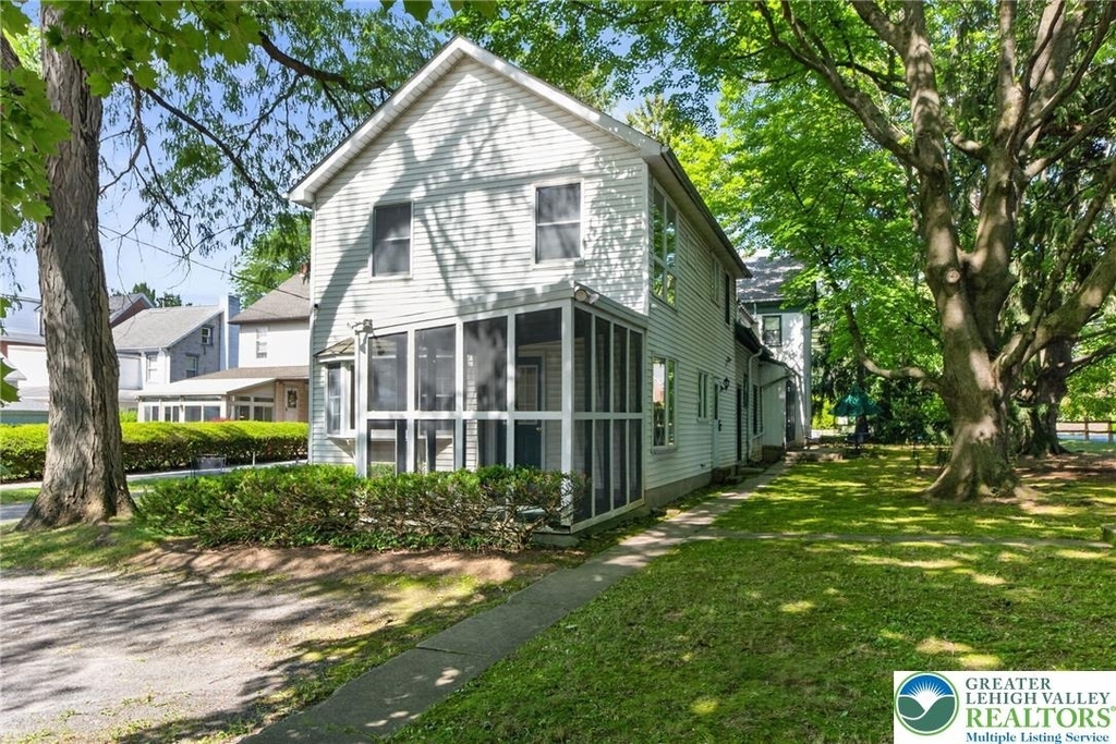 1226 Trexlertown Rd - Photo 2